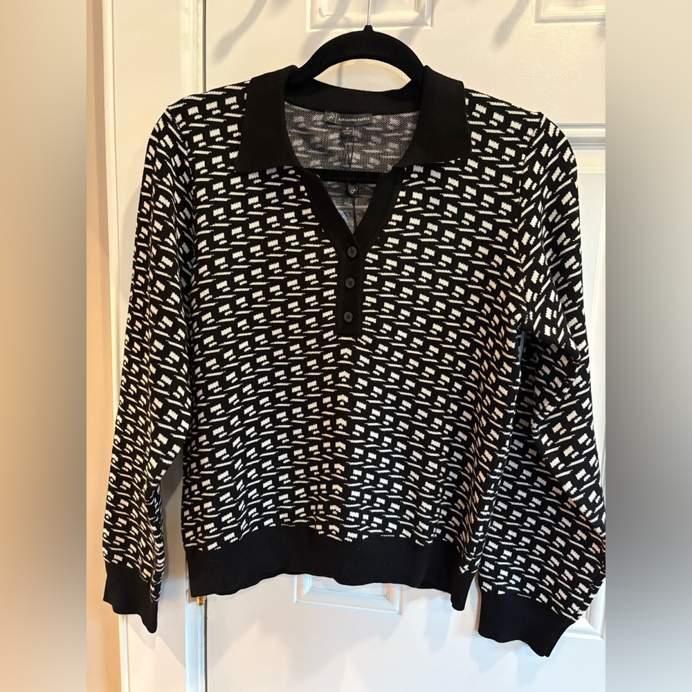 Adrianna Papell Black and Ivory Tipped Y-Polo contrast